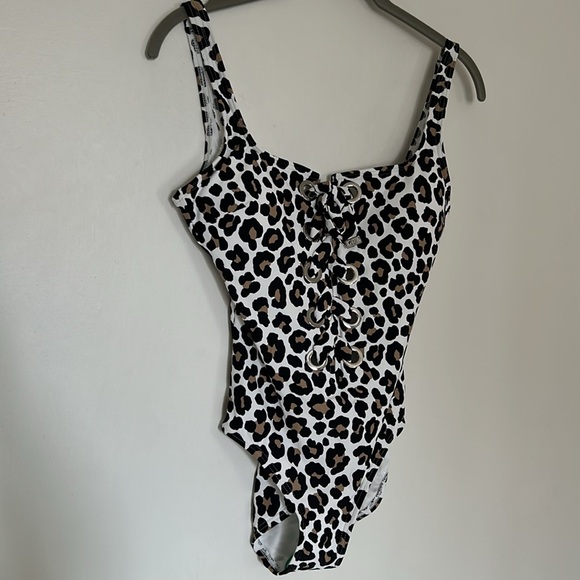 NWT Michael Kors Printed Lace Up Swimsuit - Picture 5 of 11